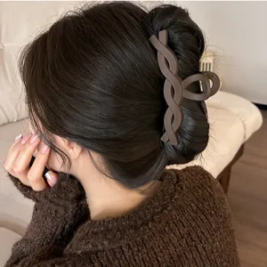 Molla per capelli geometrica marrone retro per donna, elegante accessorio per chignon.