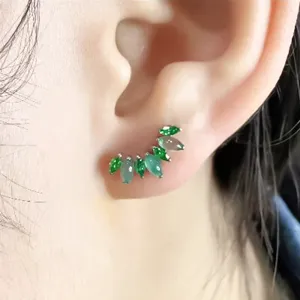 Titan Piercing Körperschmuck mit 7 grünen Marquise Steinen für Knorpel und Ohrläppchen
