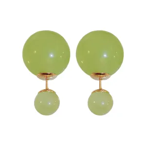Eleganti orecchini sferici verdi a doppia faccia con perni placcati in oro per donne.