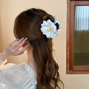 Sweet white rose hair claw clip, elegant floral shark clip for stylish daily hair styling.