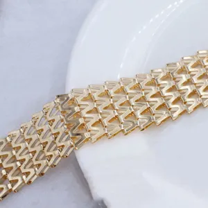 Gold multi-layer metal waist chain sexy body jewelry detail view for women fashion accessories.
