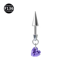 F136 Titan Knorpel Ohrring Piercing mit Lila Herz Zirkonia Anhänger Hauptansicht Bild