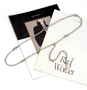 Fashion light luxury pig nose metal waist chain for women, versatile and adjustable body chain.