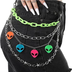Chaîne de pantalon punk multicouche avec chaîne plastique néon, métal et pendentifs alien.