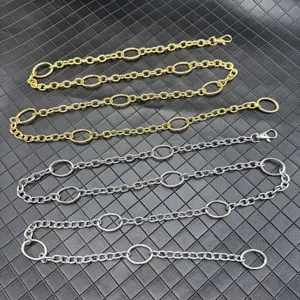 Detailansicht der Metall-Taillenkette, Gold und Silber Hip Hop Körperkette für Damen.