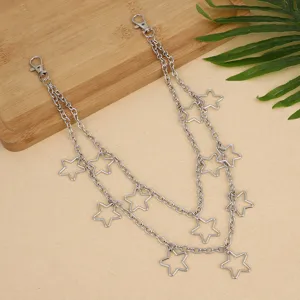 Punk Stil doppellagige Metall Taillenkette mit hohlen Stern Anhängern und sicheren Verschlüssen.
