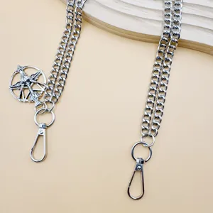 Chaîne de pantalon en métal double style gothique avec pendentif tête de bouc pentagramme.