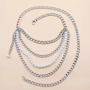 Mehrschichtige Perlen-Taillenkette mit Silberketten, perfekt für trendiges Körper-Styling.