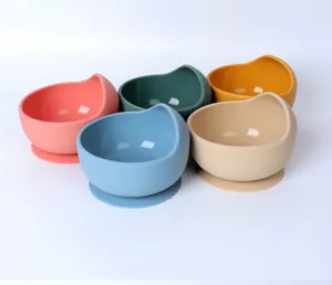 Bol en silicone pour bébé avec ventouse, matériau souple de qualité alimentaire pour les tout-petits.