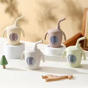Niedlicher Silikon Baby Trinkbecher mit Griff, Pinguin Form Kleinkind Lernbecher.