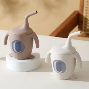 Silikon Baby Trinkbecher mit Griffen, süßes Pinguin Design Kleinkind Lernbecher.