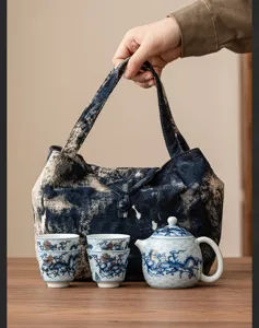 Blau-weißes Drachenmuster Keramik Kung Fu Tee Set mit tragbarer Stoff Reisetasche.