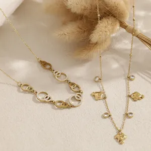 Exquisite rhinestone interlocking rings and delicate pendant necklace for daily women fashion.