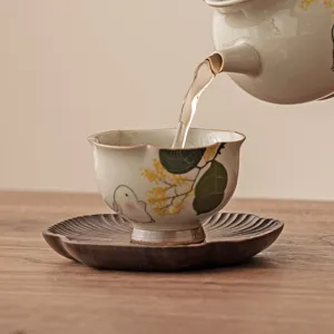 Hand-painted ceramic tea cup with wooden saucer set, rabbit floral pattern kung fu tea master cup.