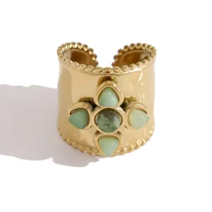 French vintage wide open ring with green natural stones and beaded gold metal edge detailed shot.