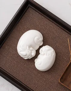Portacoperchio da tè Pixiu in porcellana bianca, grazioso ornamento di animale domestico da tè.