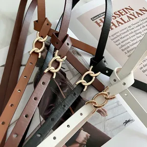 Cintura sottile in pelle da donna con catena in metallo, elegante cinturino per abito e cappotto.
