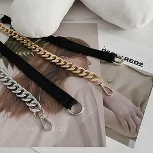 Ceinture chaîne en métal élégante pour femme, accessoire élastique tendance pour robe et costume.