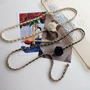 Elegante Kamelie Blume Leder geflochtene Kette Taillengürtel für Damen Kleider und Jeans.