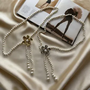 Chic Femme Élégante Chaîne de Taille en Perles Perle Artificielle Acrylique Métal Fleur Glands Ceinture de Robe Réglable Bijoux