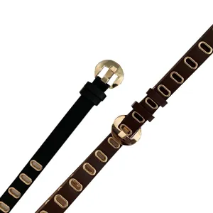 Ceinture en cuir femme decontractee avec oeillets dores et boucle, ceinture polyvalente vue.