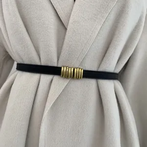 Cintura Sottile in Ecopelle alla Moda da Donna Fibbia in Metallo Vintage Cintura Regolabile per Abito Cappotto