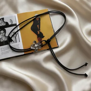 Women Fashion Thin PU Leather Belt Floral Pearl Decor Dress Coat Waist Band Casual Sweet Style Waist Belt