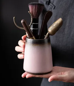 Keramik Teezubehör Set mit Ofenwechsel Glasur, elegante Teekunst Halterung und Utensilien.