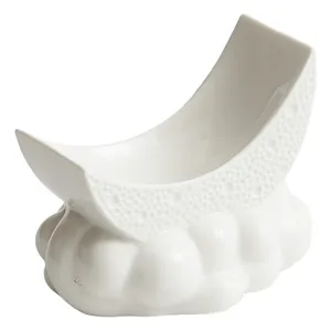 Assiette en ceramique blanche lune nuage pour vaisselle d'hotel entrees plats raffines