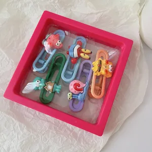 Joli lot de pinces a cheveux bec de cane avec motifs de dessins animes pour jolies filles.