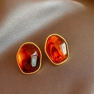 Vintage Maillard brown irregular geometric earrings with exquisite gold twist rope rim design.