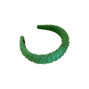 Cerchietto intrecciato verde da donna, fascia per capelli spessa texturizzata, accessorio elegante.
