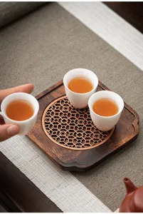 Tapis de thé en bois de noyer pour théière et tasses, élégant plateau d'accessoires de thé.