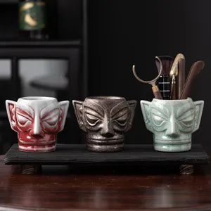 Sanxingdui Stil Retro Keramik Teetasse Set Kung Fu Tee Werkzeug Halter Tischzubehoer