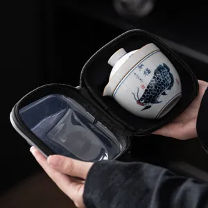 Tragbares Keramik Reise-Tee-Set mit Kanne und Tassen im Etui für Outdoor und Reisen.