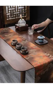 Exquisito camino de mesa de té impermeable de estilo chino con elegante diseño de nubes.