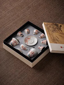 Chinesisches Vintage Keramik Teeservice mit rotem Bambusmuster im edlen Geschenkkarton.
