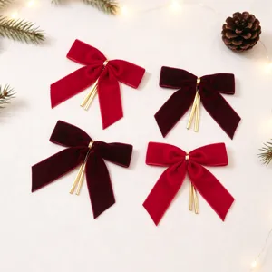 Lazos de terciopelo con puntas doradas para cajas de regalo, ramos y decoración navideña.
