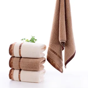 Dicke Baumwoll-Handtuch-Set, weiche saugfähige Paar-Handtücher, Hotel-Gesichtstuch mit Stickerei.