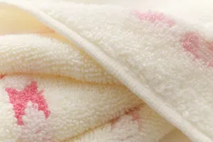 Soft cotton jacquard face towel with plush loop texture, absorbent and gentle for daily use.