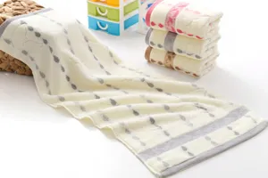 Thickened cotton face towel with umbrella untwisted jacquard design, soft and absorbent daily use.