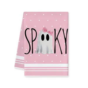 Carino strofinaccio da cucina rosa di Halloween con pois bianchi per la pulizia della casa.