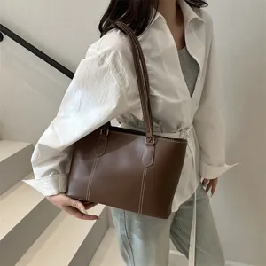 Sac à bandoulière en cuir marron pour femme grand cabas fourre-tout décontracté minimaliste