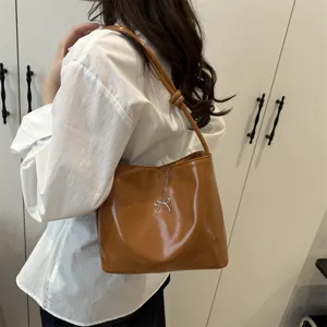 Casual patent leather shoulder bag for women solid color minimalist underarm bucket bag stylish