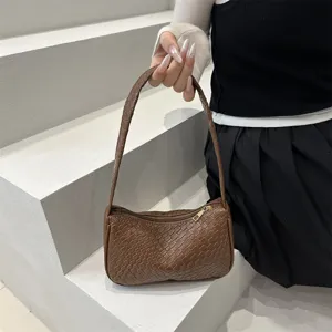 Women's Fashion Woven Shoulder Bag Casual Retro Underarm Bag Daily Chic Handbag
