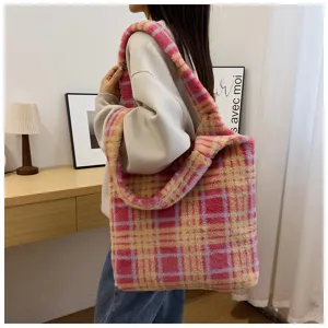 Plush plaid tote bag for women, large capacity single shoulder commuter handbag for spring.