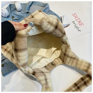Plush plaid tote bag for women retro casual shoulder bag large capacity college commuter bag