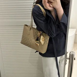 Elegante PU Farbblock Shopper Tasche für Damen, klassische Patchwork Umhängetasche mit Schal.