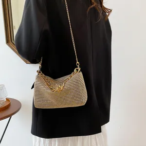 Elegant rhinestone chain crossbody bag, sparkling evening shoulder bag for stylish women.