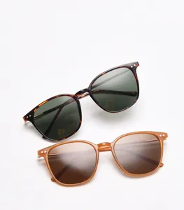 Detailed view of TR1929 Korean style square polarized sunglasses in tortoiseshell and amber.